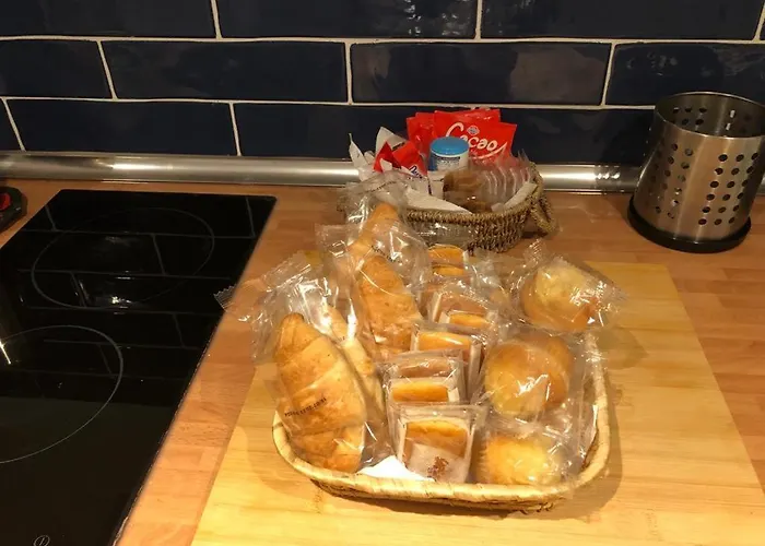 Tranquilo E Ideal Parejas, Con Bonitas Vistas De Y Fantàstica Ubicación *